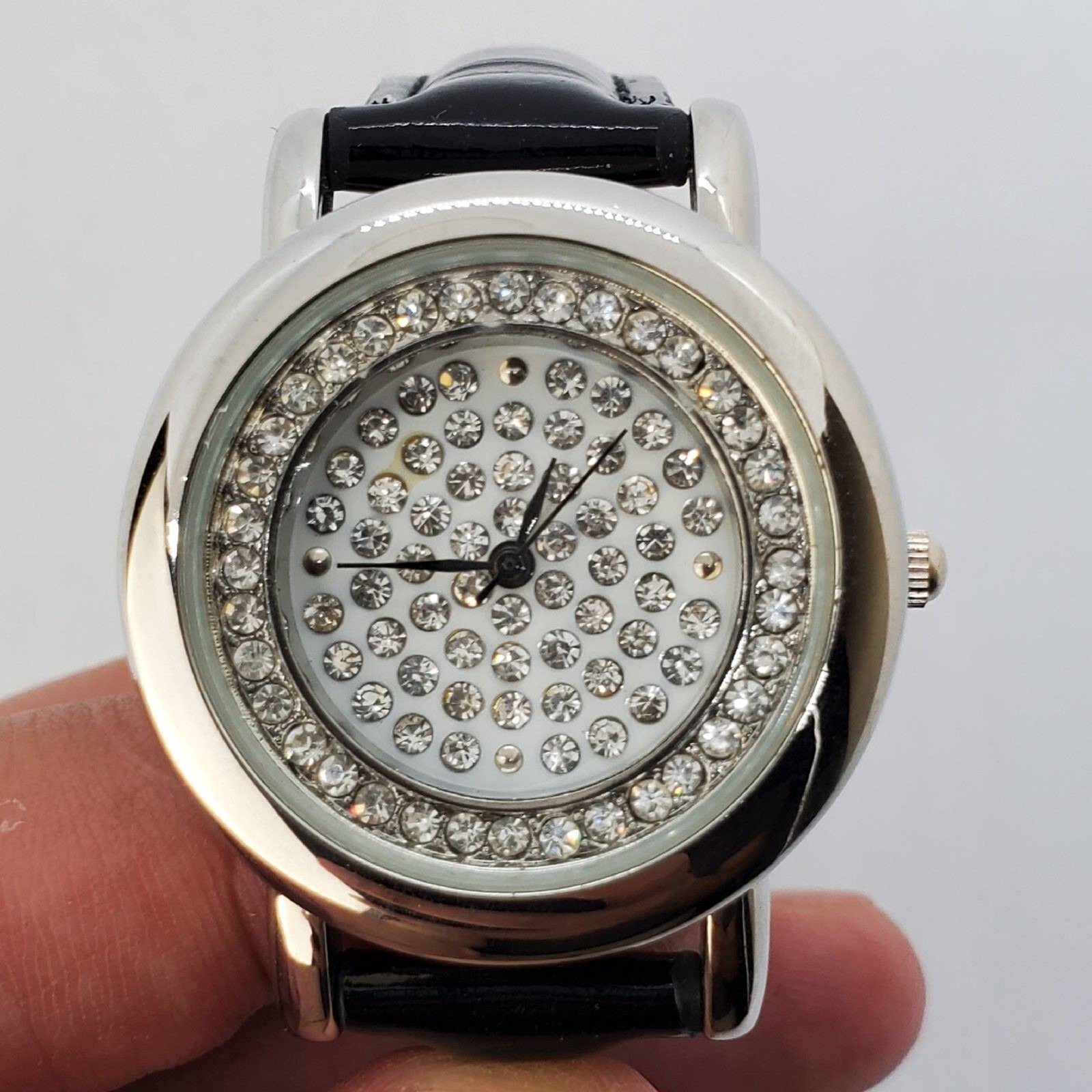 Womens Watch 34mm Crystal Dial Gray Bezel Black Leather Bands New Battery Womens Watch 34mm Crystal Dial Gray Bezel Black Leather Bands New Battery